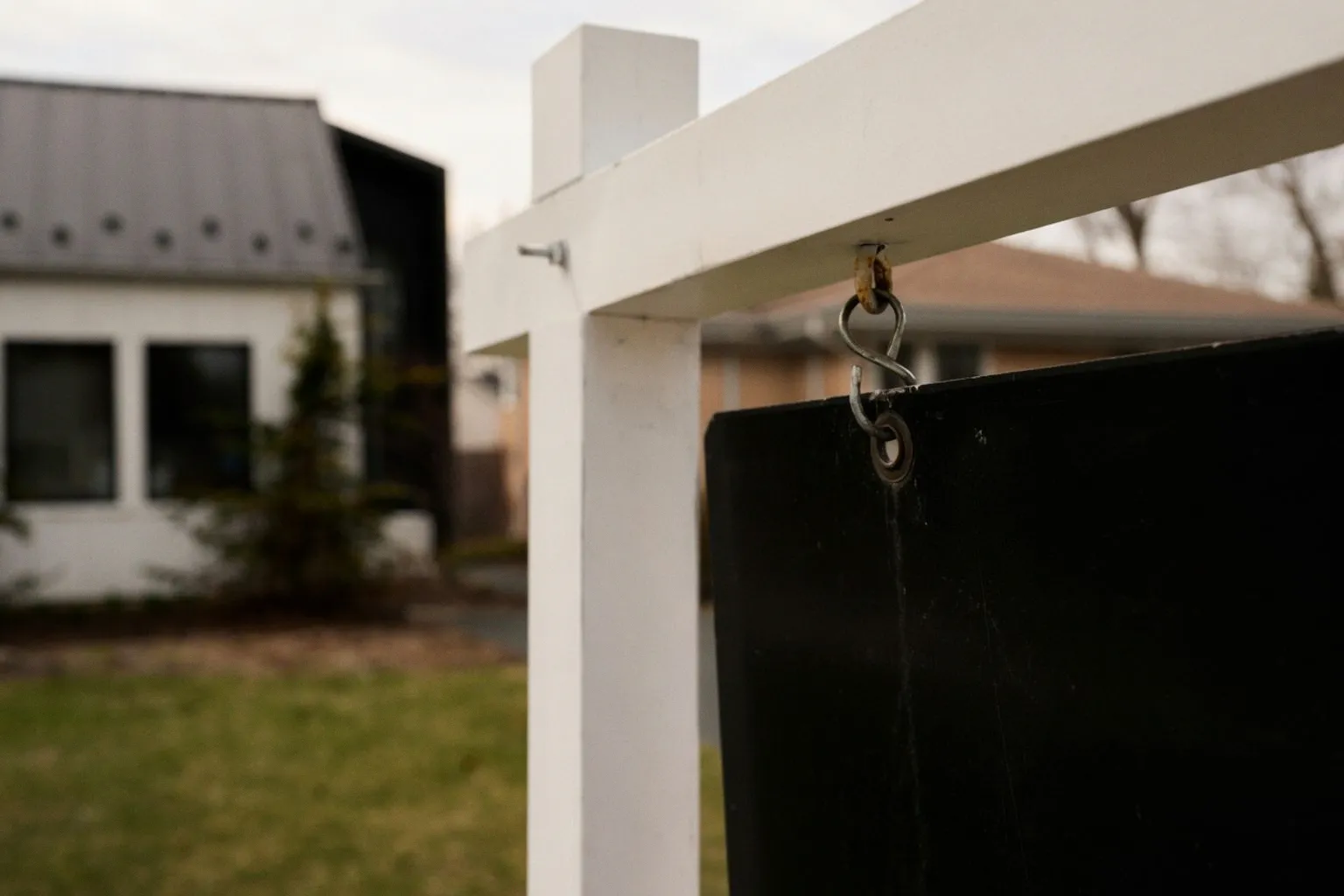 Seattle Homebuyers Struggle as Mortgage Rates Hold Steady at 6.65%