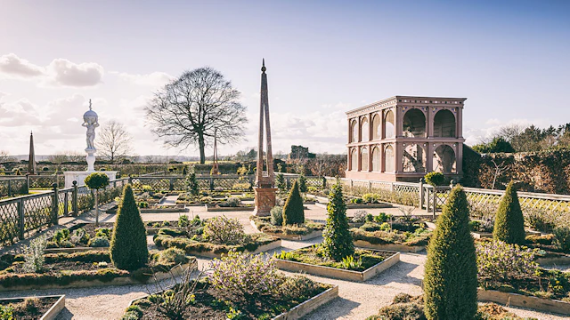 Kenilworth Castle and Elizabethan Garden